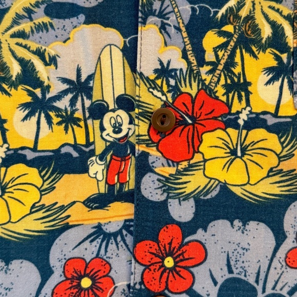 Disney Parks Mickey Mouse Hawaiian Shirt XL - Picture 4 of 7